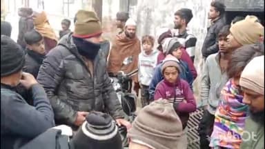 मुज़फ्फरनगर: किदवई नगर के A2Z रोड पर सरकारी ट्यूबवेल में चोरी कर रहे दो चोरों को लोगों ने मारपीट कर पुलिस को सौंपा