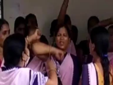 लकड़ी नबीगंज: परिवार नियोजन पखवाड़ा कार्यक्रम को सफल बनाने के लिए आशा के साथ लकड़ी नवीगंज CHC में हुआ बैठक