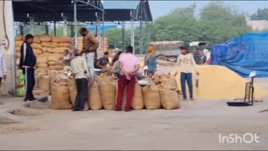 होशंगाबाद नगर: कृषि उपज मंडी में पूसा किस्म धान की रु 4200 प्रति क्विंटल के मान से बिकी 100 क्विंटल धान की मंडी में हुई आवक