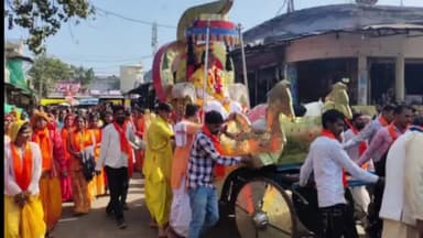 जीरापुर: माचलपुर में पांच दिवसीय श्री सुबोधिनी रसामृत महोत्सव प्रारंभ बैंड बाजे के साथ निकाली शोभायात्रा