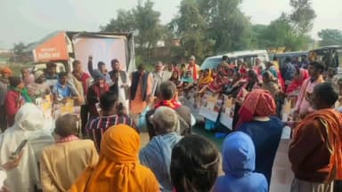 उदवंत नगर: विकसित भारत संकल्प यात्रा के तहत mlc ne कसाप में दर्जनों गरीब लोगों के बीच आयुष्मान कार्ड का वितरण किया गया