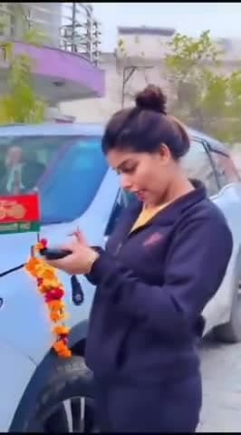 पिस्टल लहराती यूट्यूबर आसवी यादव का वीडियो हूवा वायरल वायरल वीडियो मैनपुरी का बताया जा रहा #up #lakimpur