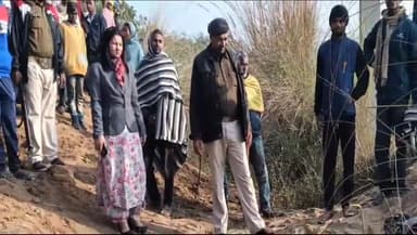 डेहरी: इन्द्रपुरी के पटनवा में बालू लदा ट्रैक्टर पलटा, दब कर चालक की मौत, मौके पर पहुंची CO ने किया मुआवजे का एलान