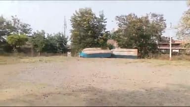 हिंगणघाट: खेकडी येथिल नांद्रा घाटातून अवैध वाळू वाहतूक करणारा ट्रक्टर पोलिसांनी केली जप्त: तिघा विरोधात गुन्हा दाखल