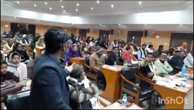 देेेवरिया: जिला पंचायत सभागार देवरिया में आयोजित हुई बोर्ड की बैठक, सड़क और बिजली को लेकर आक्रोशित दिखे जिला पंचायत सदस्य