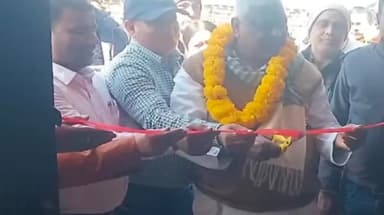 तोपचांची: कोरकोटा पैक्स में धान अधिप्राप्ति केंद्र का टुंडी विधायक मथुरा प्रसाद महतो ने किया उद्घाटन