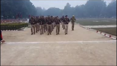 हरदोई: एसपी ने मातहतों के साथ रिजर्व पुलिस लाइन में लगाई दौड़, दिए जरूरी दिशा निर्देश