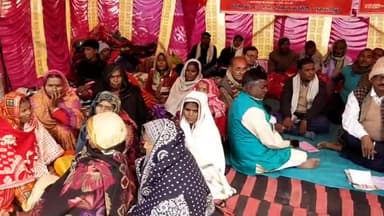 समस्तीपुर: शहर के सरकारी बस स्टैंड में दो सूत्री मांगों को लेकर सीपीआईएम के द्वारा किए जा रहे धरना दूसरे दिन भी रहा जारी