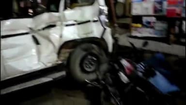 कनवास: तेज रफ्तार ट्रक ने दरा स्टेशन पेट्रोल पंप के सामने कार को मारी टक्कर, 1 गम्भीर घायल, अन्य को आई मामूली चोटें