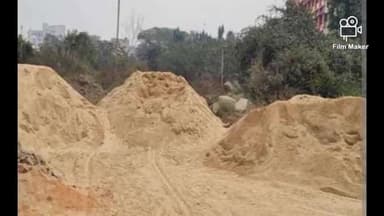 सारवां: सारवां प्रखंड क्षेत्र अंतर्गत अवैध बालू उत्खनन को लेकर खनन विभाग की छापेमारी