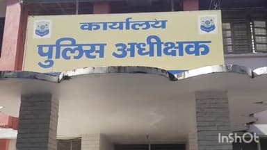बिलासपुर सदर: थाना सदर की पुलिस ने नौणी के पास नाकाबंदी के दौरान एक गाड़ी से दो पेटी शराब को किया बरामद, डीएसपी ने की पुष्टि