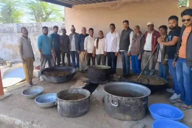 डेगाना: भकरी गांव में गायों को 5 क्विंटल लापसी खिलाकर मनाई गई मकर संक्रांति