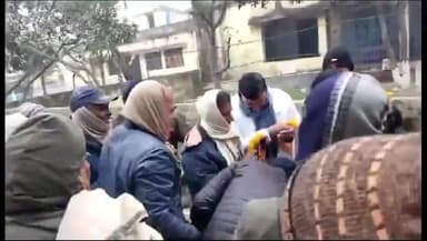 परिहार: गिरा अविश्वास प्रस्ताव,परिहार प्रमुख अर्चना कुमारी की कुर्सी बरकरार,39 सदस्यों में विशेष बैठक में केवल तीन ही हुए उपस्थि