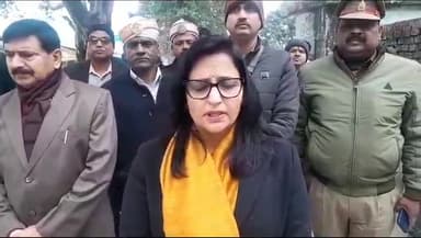 बहराइच: गुल्लावीर स्थित कुष्ठ आश्रम पहुंची डीएम मोनिका रानी ने व्यवस्थाओं का लिया जायज़ा, कुष्ठ आश्रम मे मनाया खिचड़ी पर्व