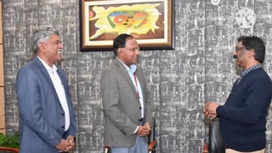 ओरमांझी: मुख्यमंत्री से कोयला मंत्रालय के अपर सचिव और सेंट्रल कोलफील्ड्स लिमिटेड के सीएमडी ने की मुलाकात