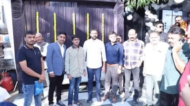 જેતપુર: એમજી રોડ ખાતે નિખિલ મોબાઈલ શોપनु શુભારંભ ધારાસભ્ય કરાવ્યો