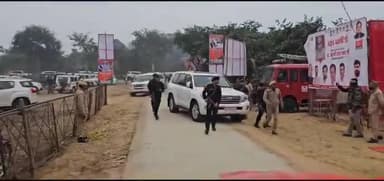 बाराबंकी 

बाराबंकी के बदोसराय पहुंचे सपा प्रमुख #akhileshyadav