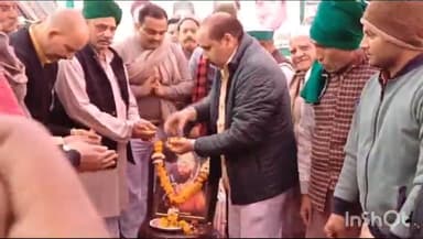 मुज़फ्फरनगर: गन्ना मूल्य बढ़ाये जाने की मांग को लेकर भाकियू अराजनैतिक ने धरने पर मनाई गुरु गोविंद सिंह की जयंती