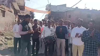 भीकनगांव: ग्राम कालधा में आए अक्षत कलश का नगर भ्रमण हुआ ,प्रत्येक घर में की पूजा, दिया निमंत्रण