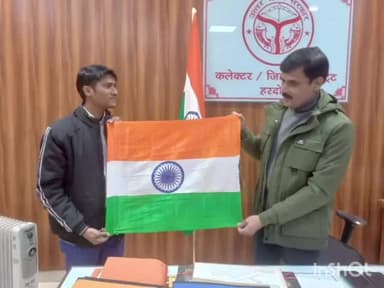 हरदोई: 26 को अफ्रीका की सबसे ऊंची पर्वत चोटी पर तिरंगा फहरायेगे पर्वतारोही अभिनीत, कलेक्ट्रेट में डीएम से की मुलाकात