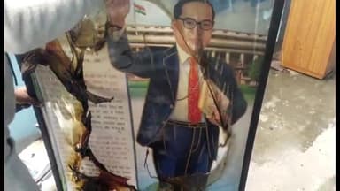 दरभंगा: सुंदरपुर मोहल्ले में डॉ भीमराव अंबेडकर संस्थान कार्यालय में बिजली की शॉर्ट सर्किट से लगी आग