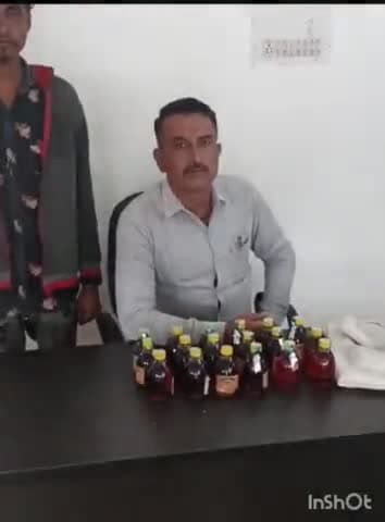 भाटापारा: अवैध शराब की बिक्री करते एक आरोपी को भाटापारा शहर पुलिस ने सिफ़ा बिरयानी के पास से किया गिरफ्तार