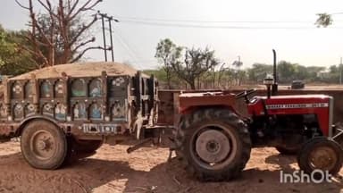 रियां बड़ी: पादूकला मे अवैध बजरी खनन के विरूद्ध पुलिस की कार्रवाई1ट्रेक्टरट्राली अवैध बजरी परिवहन करते पकड़ा,56000का लगाया जुर्माना