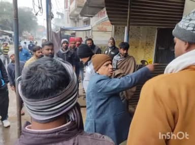 देेेवरिया: शहर में खुले में मांस का विक्रय करने वालों पर नापा और खाद्य सुरक्षा एवं औषधि प्रशासन ने अभियान चलाकर की कार्रवाई