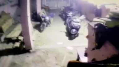 बरौली: पचपटिया गांव स्थित फर्नीचर दुकान में एक युवक ने लगाई आग, ₹5,00,000 की संपत्ति जलकर हुई राख