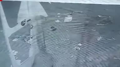 જેતપુર: કણકીયા પ્લોટ વિસ્તારમાં મોબાઈલ શોપની દુકાન ની બહાર લગાવવામાં આવેલ બોર્ડ કોઈ અજાણ્યા ઇસમ દ્વારા ફાડી નાખવામાં આવ્યું