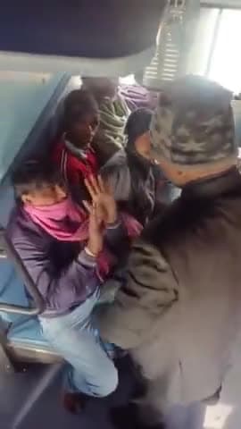 टिकट होने के बावजूद TTE ने युवक को जमकर पीटा
#tte #train #viralreels #news #todayworldnews #video