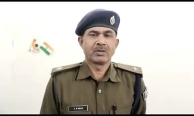 मुंगेर: वाहन जांच के दौरान हथियार तस्कर गिरफ्तार।देसी कट्टा बरामद।-एलबी सिंह (थानाध्यक्ष सह इंस्पेक्टर, बासुदेवपुर थाना)