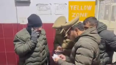 मुरादाबाद: सिविल लाइन थाना क्षेत्र में हाईटेंशन तार की चपेट मे आने से  4 कर्मी झुलसे