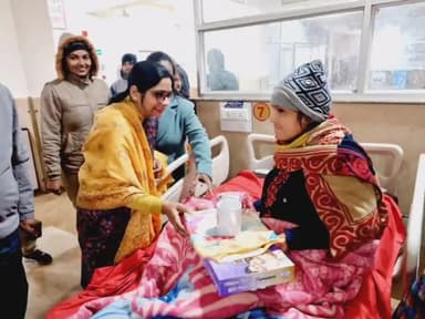 बदायूं: भाजपा सांसद संघमित्रा मौर्य ने जिला महिला अस्पताल में बेटी बचाओ बेटी पढ़ाओ योजना के तहत कन्याओं के जन्मोत्सव पर दी बधाई