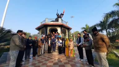 चित्तौड़गढ़: प्रताप सर्कल पर महाराणा प्रताप की 427वीं पुण्यतिथि पर पुष्पांजलि एवं श्रद्धांजलि कार्यक्रम का हुआ आयोजन