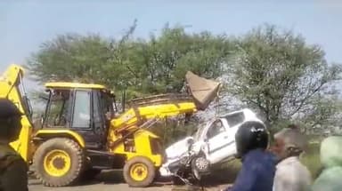 दलौदा: बड़वन झिरकन में तेज रफ्तार स्कॉर्पियो की टक्कर से कार चालक की मौत, पुलिस ने केस किया दर्ज