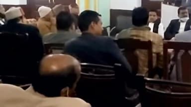 बहराइच: जिला बार एसोसिएशन सभागार में अधिवक्ता के निधन पर आयोजित शोक सभा में अधिवक्ताओं ने अर्पित की भावभीनी श्रद्धांजलि