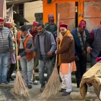 थराली: थराली विधानसभा से विधायक भूपाल राम टम्टा ने बसरेश्वर महादेव  एवं बेतालेश्वर महादेव मंदिर थराली में चलाया सफाई अभियान