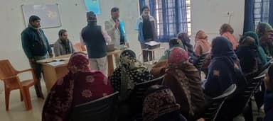 करपी: सामुदायिक स्वास्थ्य केंद्र करपी में फाइलेरिया उन्मूलन अभियान को लेकर आशा दिदीयों को की गई प्रशिक्षित