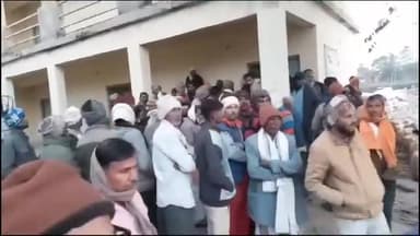 पवई: धान खरीदी केंद्र शाहनगर मंडी में अव्यवस्थाओं का अंबार प्रति बोरी 7 रुपए ली जा रही तुलाई तहसीलदार ने कही जांच की बात।