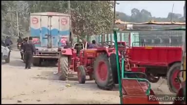 कहरा: स्टेडियम के पास वाहन दुरुस्ती प्रमाण पत्र के लिए आज गाड़ियों की जुटी भीड़,व्यवसायिक वाहनों के फिटनेस की हो रही जांच