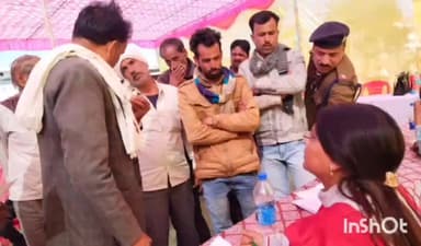 गुना: बरखेड़ा हाट गांव में लगी प्रशासन की चौपाल,आंगनवाड़ी कार्यकर्ता को नोटिस देकर व6 स्थानों पर शासकीय भूमि से हटाया अतिक्रमण