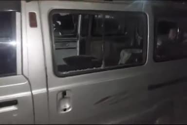 मोदीनगर: मोदीनगर के गोविंदपुरी स्थित चाऊमीन चौक के पास दो पक्षों में हुई मारपीट, इलाज के लिए हायर सेंटर रेफर किया गया घायल युवक