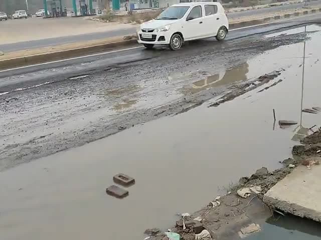 सूरतगढ़: @खतरा @दुर्घटना @NH62 @suratgarh #drgedhar #