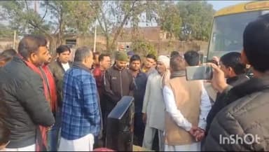 मुज़फ्फरनगर: बुड्ढाखेड़ा में तालाब की भूमि के किनारे शनिदेव की शीला स्थापित होने के बाद पहुंचे केंद्रीय राज्य मंत्री डॉ संजीव बालियान