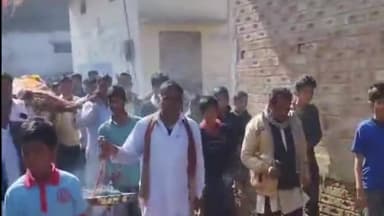 जीरापुर: जीरापुर के बालाहेड़ा गांव में निकाली बंदर की शवयात्रा, नम आंखों से लोगों ने दी विदाई