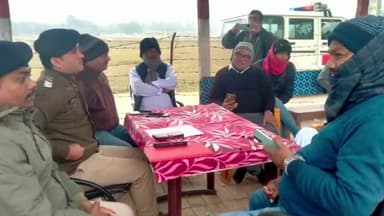 चोरौत: रामलला प्राण प्रतिष्ठा को लेकर चोरौत थाना परिसर में शांति समिति की हुई बैठक