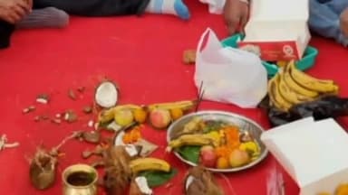 कांके: रांची के मेन रोड स्थित टैक्सी स्टैंड में महावीर मंडल ने 22 जनवरी को आयोजित होने कार्यक्रम को लेकर किया भूमि पूजन