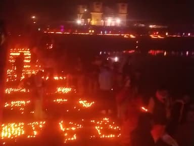 अयोध्या मे श्री राम की प्राण प्रतिष्ठा के उपलक्ष्य मे दीपोत्सव का आयोजन पक्का तालाब इटावा