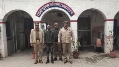 करछना: हथिगन गांव में किशोर का अपहरण के बाद हत्या के मामले में अभियुक्त को गिरफ्तार कर घूरपुर पुलिस ने किया मामले का खुलासा